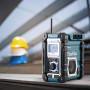 Radio de chantier Makita DMR108 mise en situation